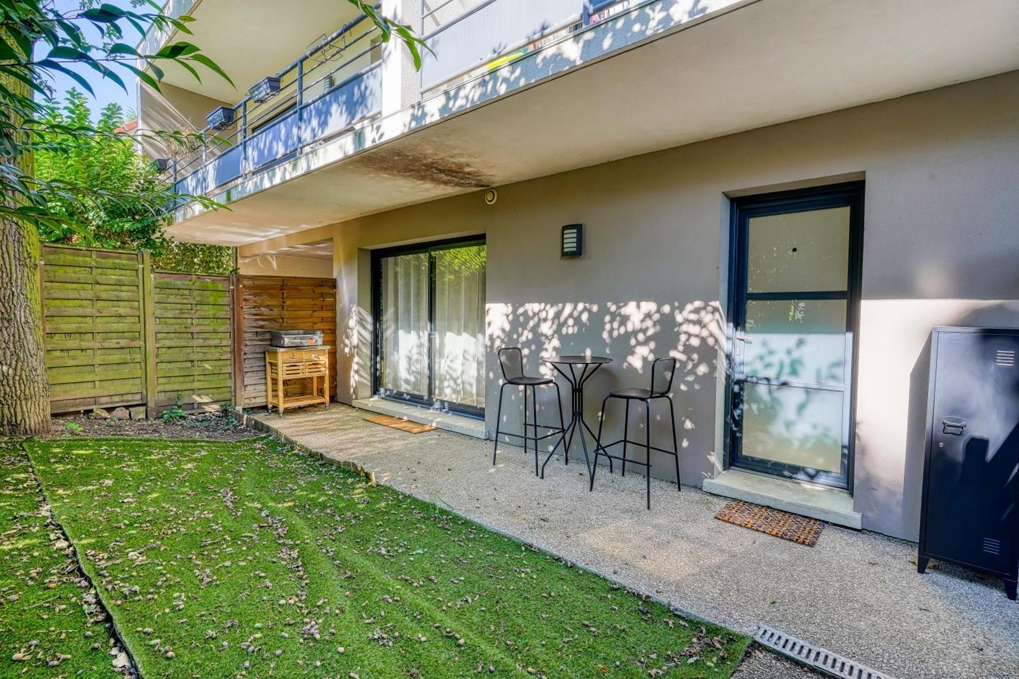 Superbe Studio Avec Terrasse Brunoy Exterior photo
